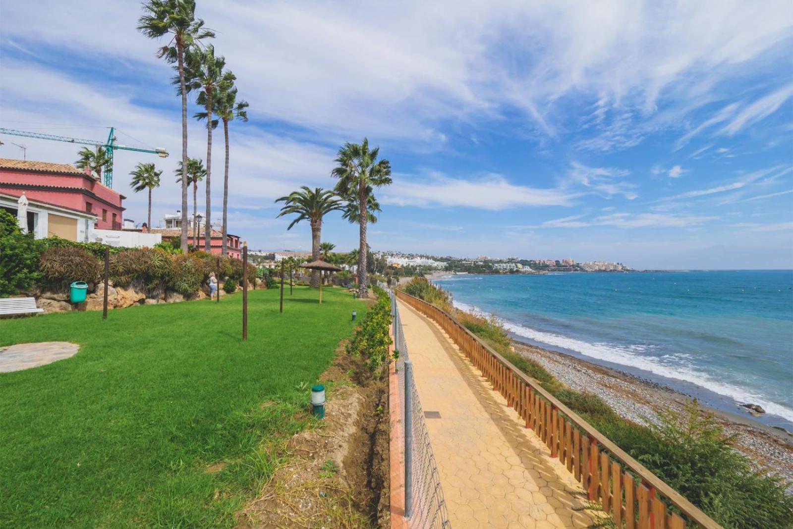 Estrella Del Mar Villa Estepona Exterior photo